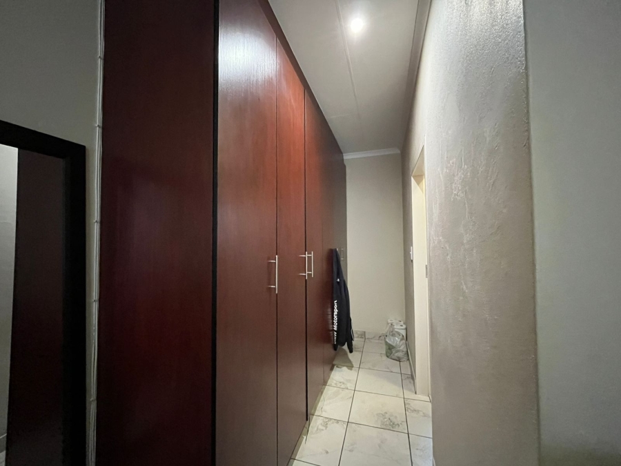 3 Bedroom Property for Sale in Waterkloof East North West